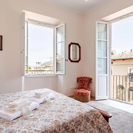 Apartament Exlusive Dolcevita Palazzo Picalfieri LʼAquila