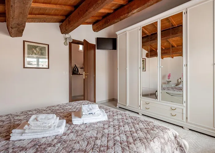 Exlusive Dolcevita Palazzo Picalfieri LʼAquila